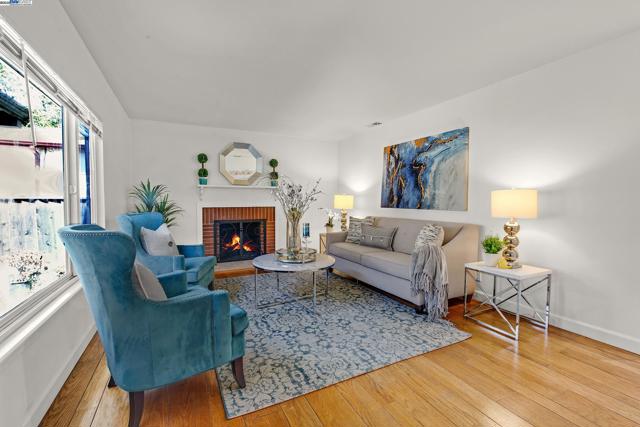 26623 ELDRIDGE AVE, Hayward CA: https://media.crmls.org/mediaz/04cdd3b5-23c3-4454-bbf0-0f422a460ce3.jpg