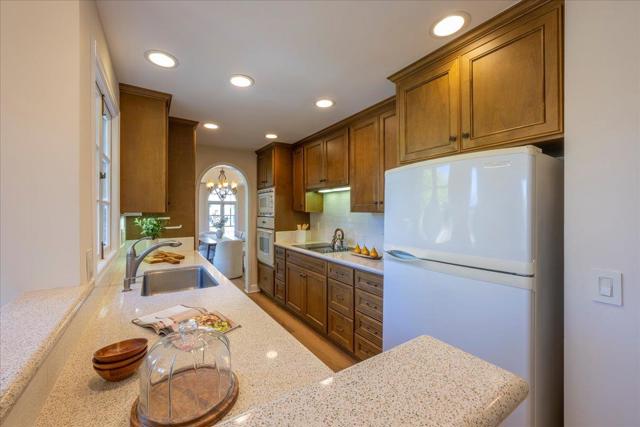 111 W 3rd Avenue, San Mateo CA: https://media.crmls.org/mediaz/04ce5273-e092-4def-b102-24212fb9791e.jpg