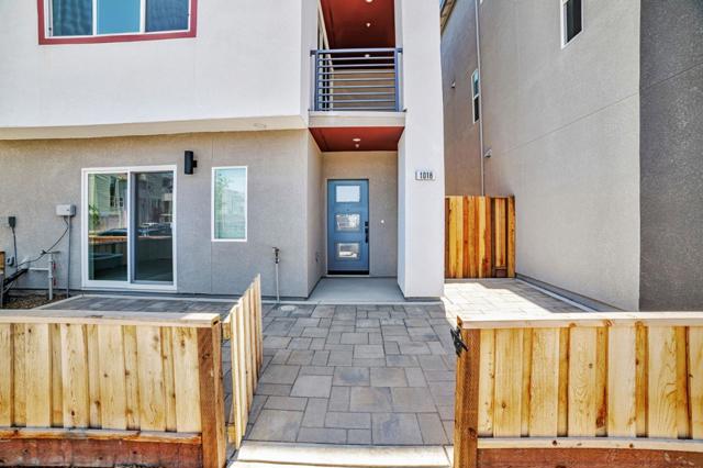 7017 Sunglow Terrace, San Ramon CA: https://media.crmls.org/mediaz/04cebfc0-ab04-436d-805c-ff28176f919b.jpg