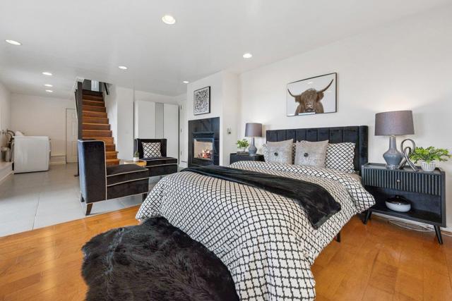 170 Beachview Avenue, Pacifica CA: https://media.crmls.org/mediaz/04cf13fc-6c30-4fe6-97a8-f6b8430bc1e5.jpg