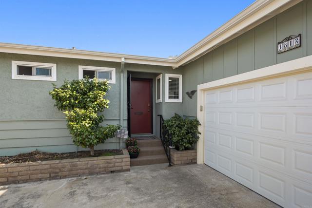 Detail Gallery Image 7 of 43 For 3812 Armstrong St, San Diego,  CA 92111 - 3 Beds | 2 Baths