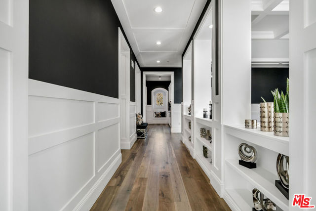 1 Falconridge Drive, Coto de Caza CA: https://media.crmls.org/mediaz/04cf9df4-5146-4bca-8133-0d984ffb7ac4.jpg