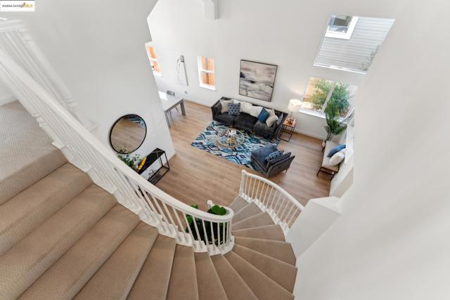 102 Waterview Dr, Richmond CA: https://media.crmls.org/mediaz/04cfe33b-6d47-4246-93b0-011d083f1b62.jpg