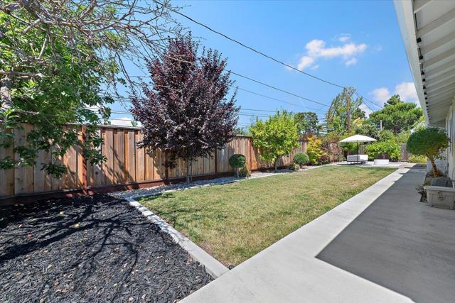 907 Bainbridge ct, Sunnyvale CA: https://media.crmls.org/mediaz/04d00271-af58-4980-b330-84f20b846db8.jpg