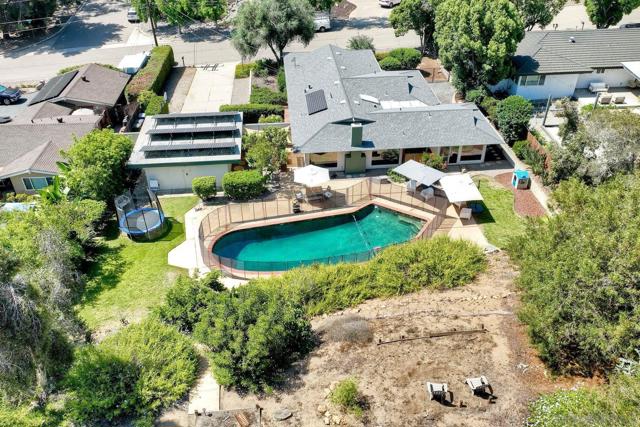 11668 Altoona Dr, El Cajon CA: https://media.crmls.org/mediaz/04d02199-bc0c-4c37-a290-fee09c06ab8d.jpg
