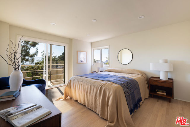 1333 E Palmer Avenue, Glendale CA: https://media.crmls.org/mediaz/04d023f0-c867-49b6-9c78-057e6facdc4e.jpg
