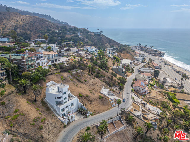 Drew Fenton | 21415 Rambla Vista Malibu CA | MLS: 7490196 Drew Fenton | 21415 Rambla Vista Malibu CA | MLS: 7490196