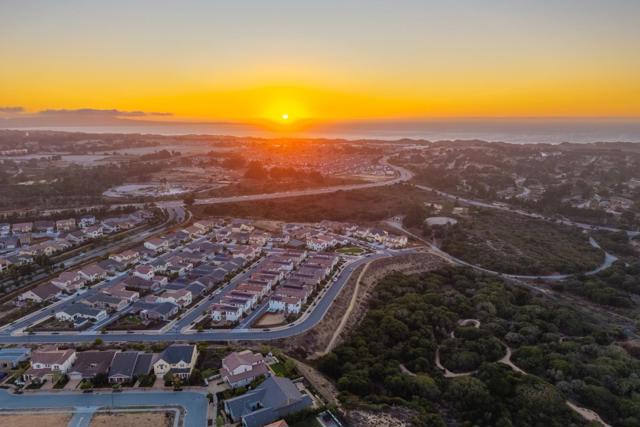 2975 Denali Drive, Marina CA: https://media.crmls.org/mediaz/04d10fd2-99f3-4e45-a234-bb45eca05c69.jpg