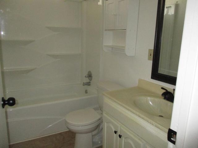 6825 Filbro Drive, Gilroy CA: https://media.crmls.org/mediaz/04d27cdb-1177-47ef-8536-3e281a356f3b.jpg