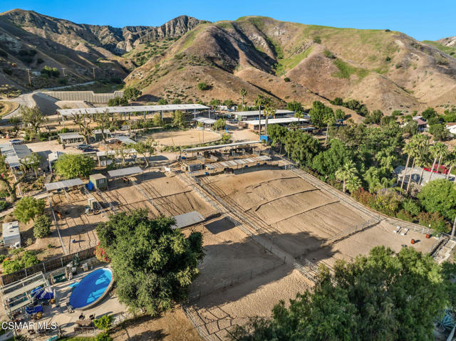 11270 Dominica Avenue, Lakeview Terrace CA: https://media.crmls.org/mediaz/04d3f459-36f8-4f2f-9b38-1de69da43ef7.jpg