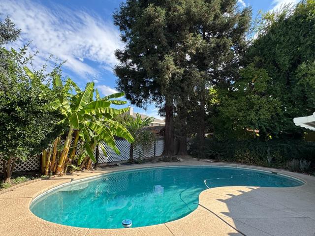 1703 Monte Grosso Drive, Merced CA: https://media.crmls.org/mediaz/04d40dfa-8d80-436e-a828-674ff26f6e75.jpg