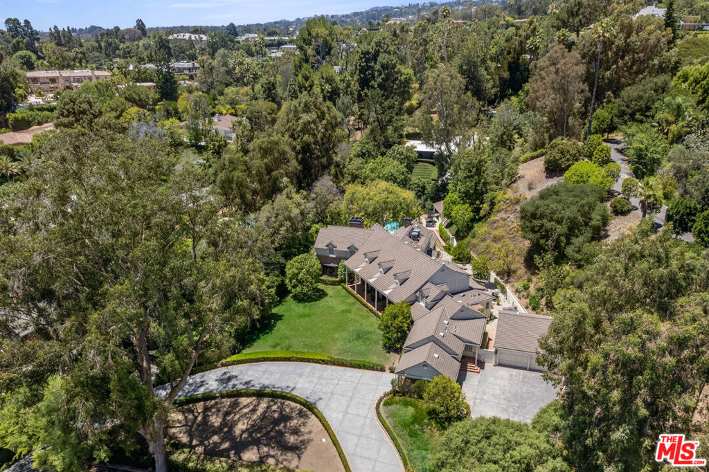 1115 N Beverly Drive