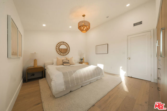 20877 Kelvin Place photo 24