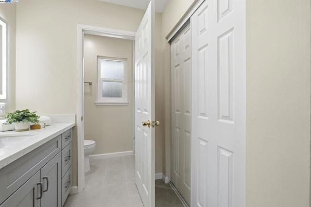 42293 Camino Santa Barbara, Fremont CA: https://media.crmls.org/mediaz/04d634bd-9e3f-4dd1-b944-0e8109796eee.jpg