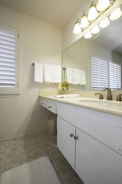 2010 Lawrence Crossley Road #1, Palm Springs, CA 92264