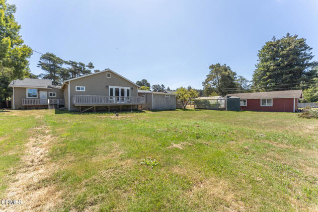 18900 Porterfield Lane, Fort Bragg CA: https://media.crmls.org/mediaz/04d74619-a99d-44cf-9409-0ea570415333.jpg
