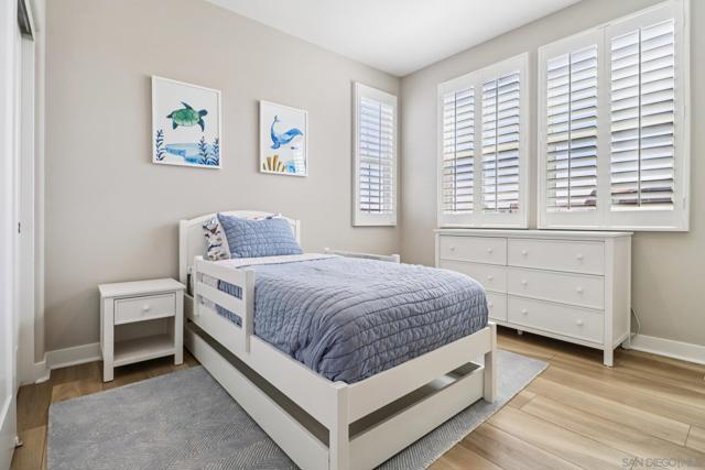 6698 Spartina Ct, Carlsbad CA: https://media.crmls.org/mediaz/04d75d8f-90e9-4496-ae98-0fe49659b61a.jpg