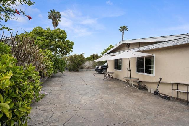 1492 Ilexey Avenue, San Diego CA: https://media.crmls.org/mediaz/04d77734-c37d-4d31-af54-f18b5b64e72a.jpg