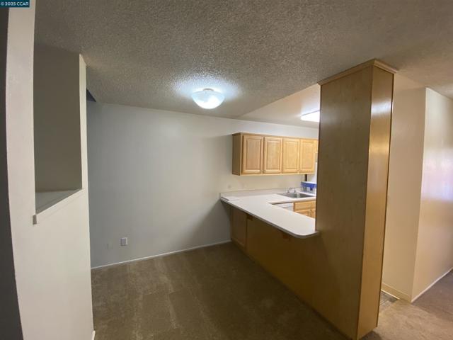 2730 Oak Road, Walnut Creek CA: https://media.crmls.org/mediaz/04d7d52c-67f6-42aa-9288-21f6edc67c43.jpg