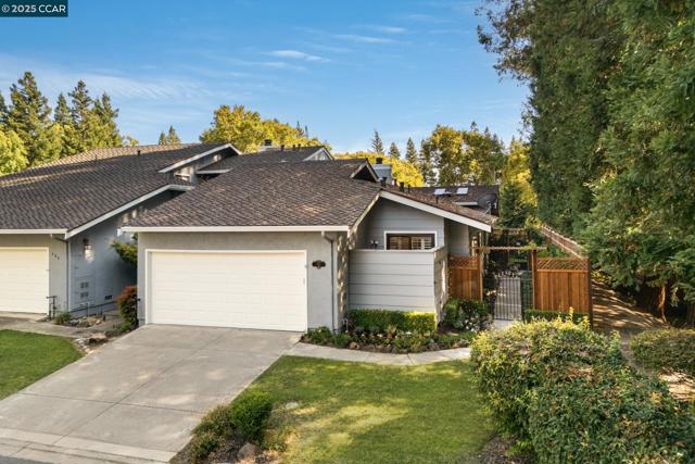 131 Shoshone Court, Danville CA: https://media.crmls.org/mediaz/04d7e491-1913-4d8d-a2b9-7c4e6a1e204d.jpg