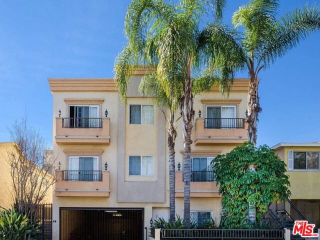 1623 Brockton Avenue, Los Angeles CA: https://media.crmls.org/mediaz/04d99cdd-25f3-4b5d-a5cb-349173eca9dc.jpg