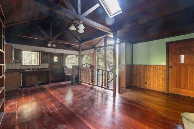 24140 Schulties Road, Los Gatos CA: https://media.crmls.org/mediaz/04d9afb1-2ce6-4846-9c25-86823d8baba4.jpg