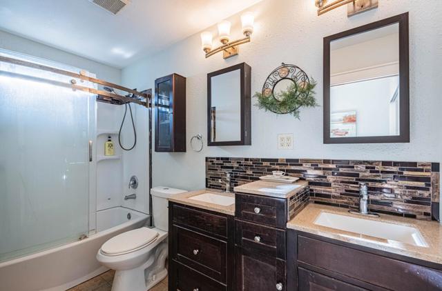 267 Palo Verde Street, Greenfield CA: https://media.crmls.org/mediaz/04da6be7-e821-4990-9874-c2f914d3f6ff.jpg