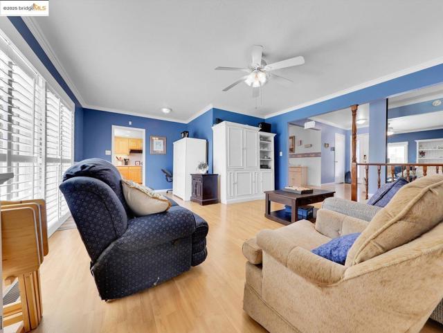 3326 Hacienda Way, Antioch CA: https://media.crmls.org/mediaz/04daa275-7c8d-4f6e-8353-fe789586aedf.jpg
