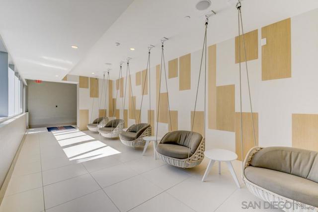 1388 Kettner Blvd, San Diego CA: https://media.crmls.org/mediaz/04dafceb-0e4c-4820-9e09-18182dd1662b.jpg