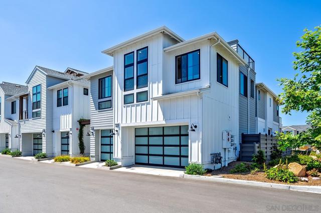 1216 Molara Ln, Encinitas CA: https://media.crmls.org/mediaz/04db6a4c-2348-4823-9140-d273c160cba2.jpg