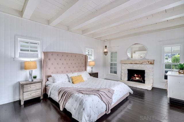 4154 Hill St, San Diego CA: https://media.crmls.org/mediaz/04dc7a63-d78e-4d68-8385-b002eafe1a53.jpg