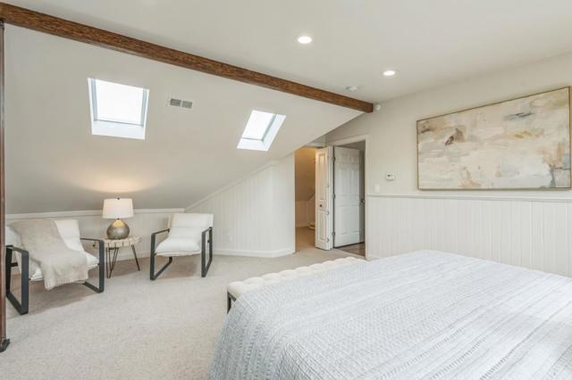 696 29th Street, Oakland CA: https://media.crmls.org/mediaz/04dd9b4a-b551-43af-8519-da4a1eda9376.jpg