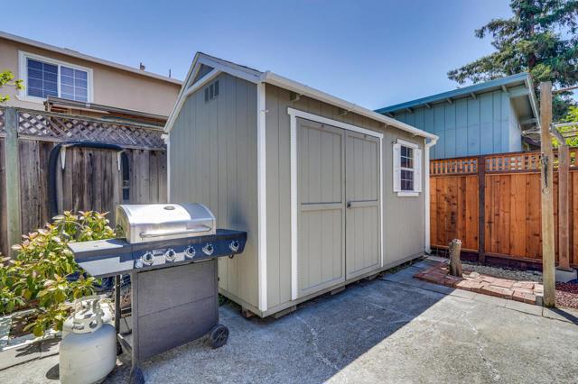 764 4th Avenue, Redwood City CA: https://media.crmls.org/mediaz/04de1839-db29-4a89-8378-76479b1f848f.jpg