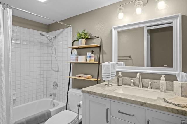 13907 Bruyere Ct, San Diego CA: https://media.crmls.org/mediaz/04ded1b1-0c2f-4e9b-8a04-6c631ed84a11.jpg