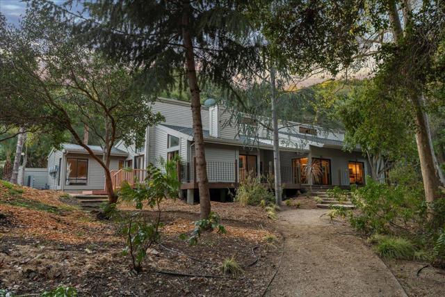 28140 Story Hill Lane, Los Altos Hills CA: https://media.crmls.org/mediaz/04df9a53-6f24-4cdb-ad24-dfc80f2335e4.jpg