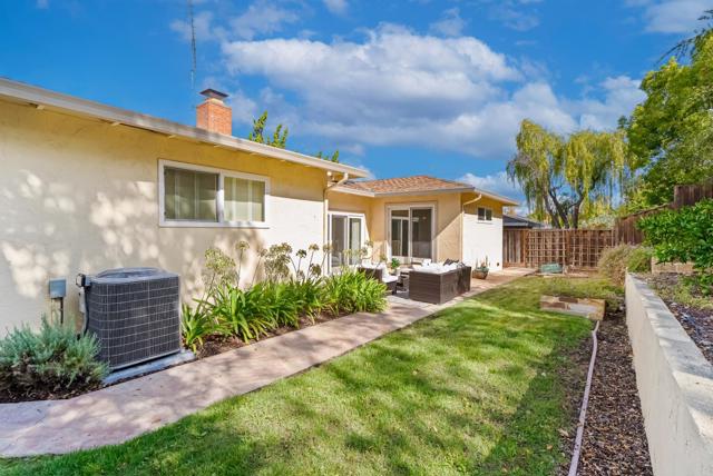 1694 Hyde Drive, Los Gatos CA: https://media.crmls.org/mediaz/04e0180f-fdd7-40df-8711-9643acb08696.jpg