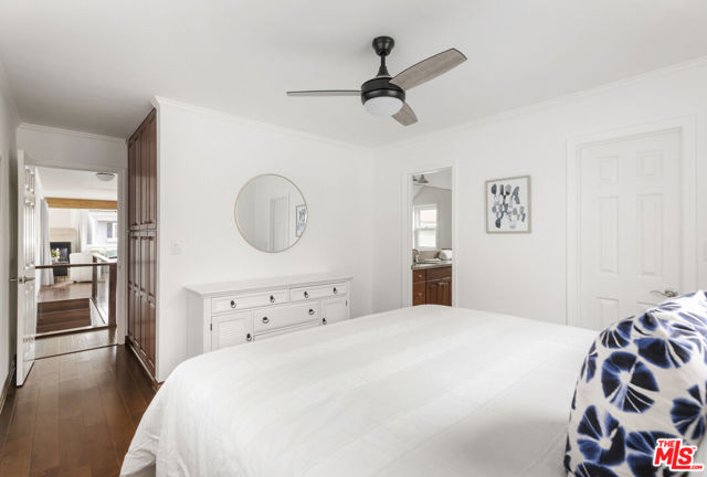 3950 Ocean Drive photo 7