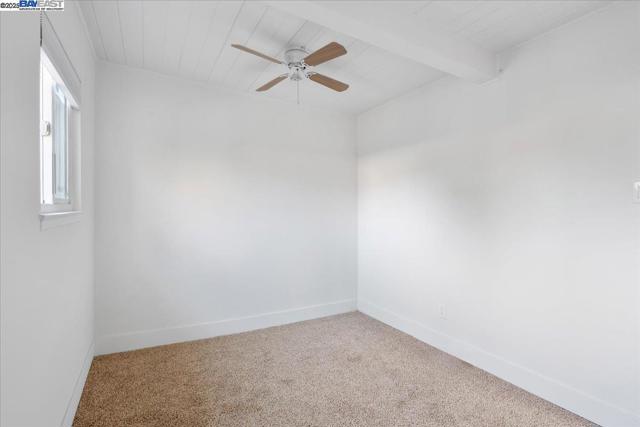 2082 Overhill Rd, Concord CA: https://media.crmls.org/mediaz/04e08bf0-de47-46a9-983c-6b21cd8e0b16.jpg