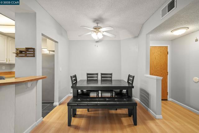 Image 5 of 25 For 25930 Kay Ave  201