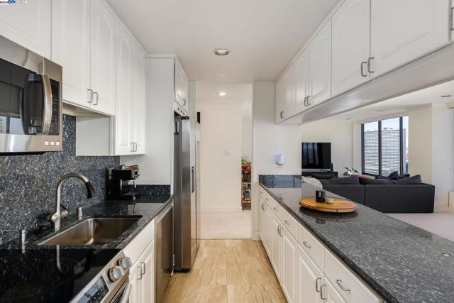 Image 20 of 50 For 565 Bellevue  1903