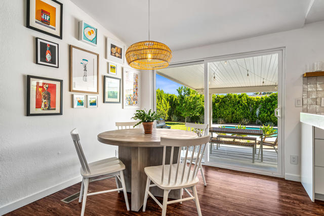 2034 Marni Court, Palm Springs CA: https://media.crmls.org/mediaz/04e112c5-0e3b-4bd0-af9d-06773c163024.jpg