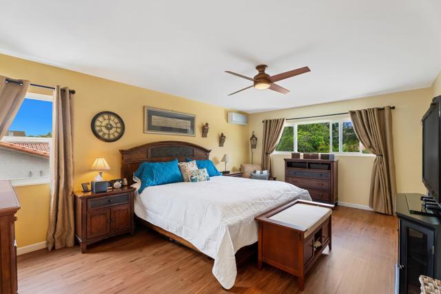 3812 Wild Oats Ln, Bonita CA: https://media.crmls.org/mediaz/04e1c1ee-01ed-4a54-b1bc-0aef58f0fc52.jpg