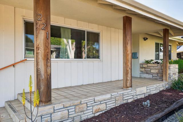 221 Seton Hall Avenue, Ventura CA: https://media.crmls.org/mediaz/04e1c3b3-4fb7-4113-a7bd-ff5f21368cca.jpg