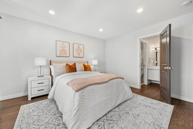 851 Peary Lane, Foster City CA: https://media.crmls.org/mediaz/04e1faf8-5683-46ba-90b6-9275e7bf07ae.jpg