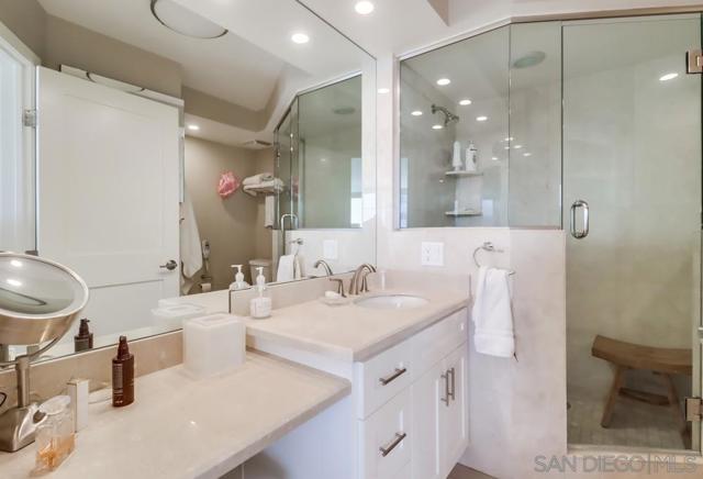1730 Avenida Del Mundo, Coronado CA: https://media.crmls.org/mediaz/04e2d836-1f1b-4db0-a2ed-d54655d84cb8.jpg