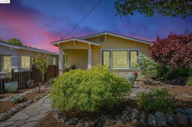 906 Carmel Ave, Albany CA: https://media.crmls.org/mediaz/04e2dbde-ebc1-4296-b459-747758ee5cd1.jpg