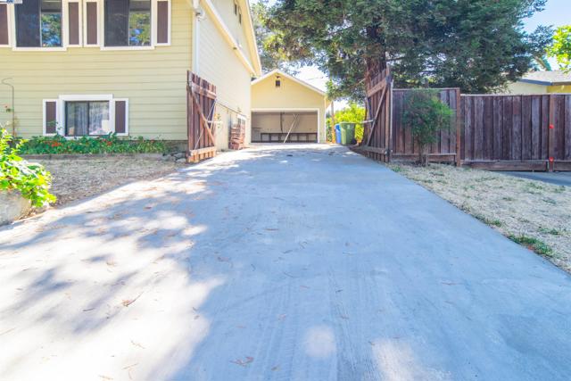 Image 4 of 52 For 4636 Serra Ave