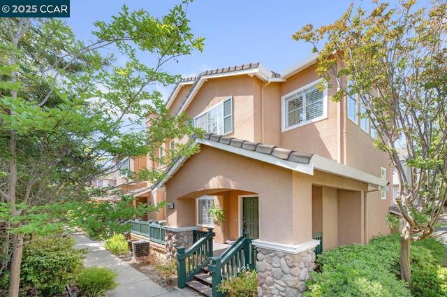 6026 Condor St, Danville CA: https://media.crmls.org/mediaz/04e31d0b-1dfe-4667-8733-64388b3ae10c.jpg