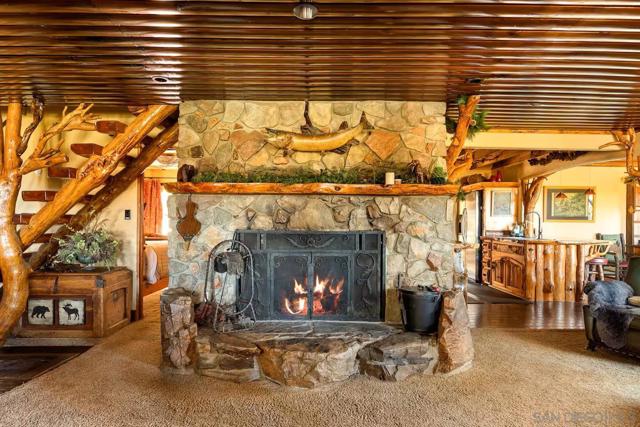 43133 Sheephorn Rd, Big Bear CA: https://media.crmls.org/mediaz/04e44e6f-8a07-4c6c-9d13-a00d681a22d4.jpg