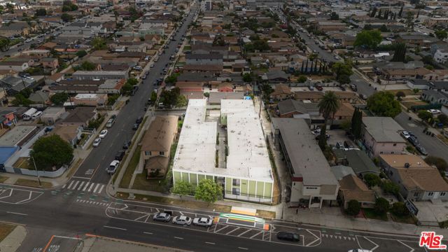 11204 S Broadway, Los Angeles CA: https://media.crmls.org/mediaz/04e46c3a-dc52-4b31-917a-1a4d1ab01d88.jpg